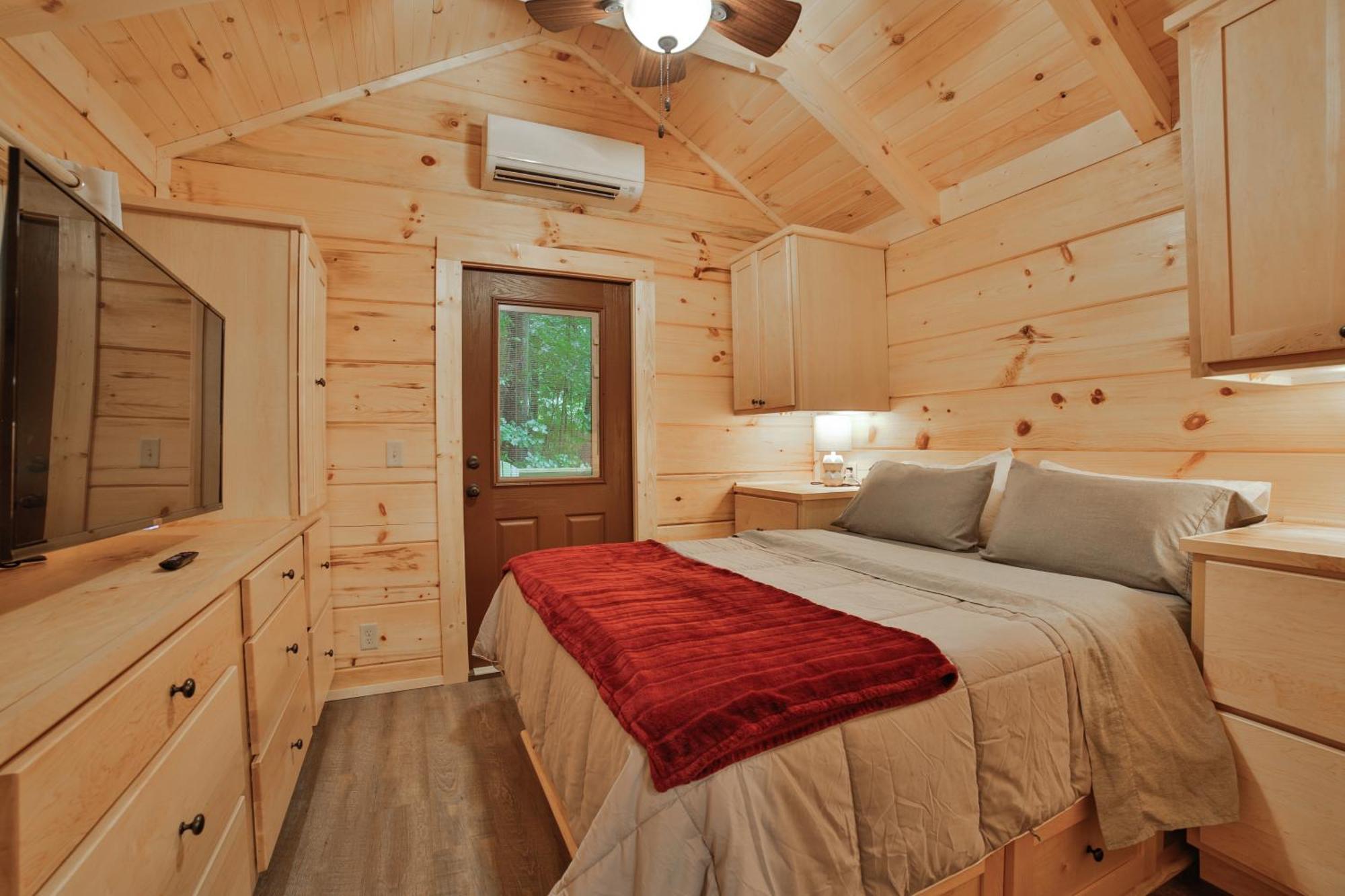 Martha Cabin Tiny Cabin By Downtown שאטאנוגה מראה חיצוני תמונה